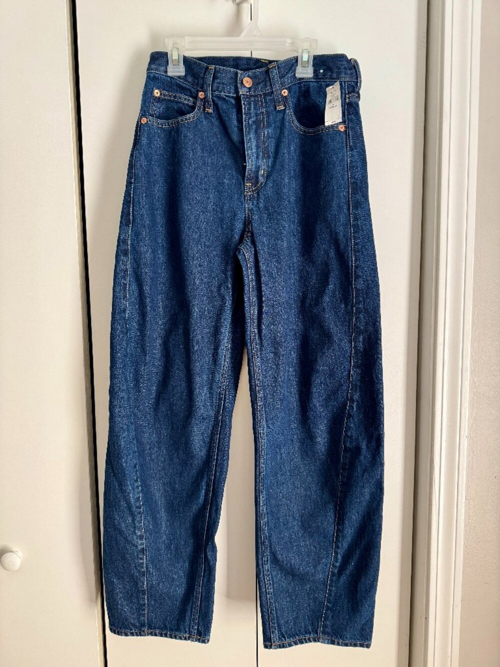 GAP High Rise Barrel Jeans Women's 26/2R Blue Relaxed Tapered Leg Denim